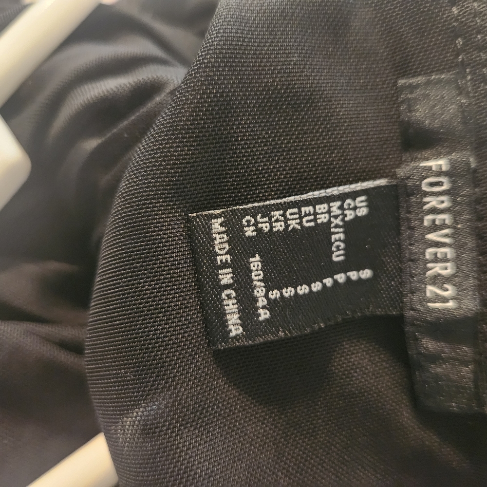 Size small, black top - Picture 3 of 3